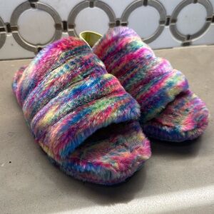 UGG slippers 7 women’s